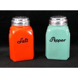 Vtg McKee Roman Arch Salt & Pepper Shakers Red & Green Milk Glass Metal Lids 4"